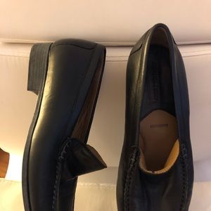 Johnston & Murphy slip on loafers, size 8.5